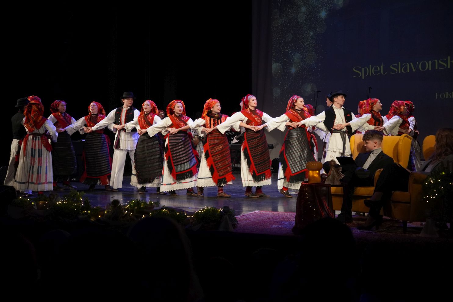 Božićni koncert Gimnazije Josipa Slavenskog (11)