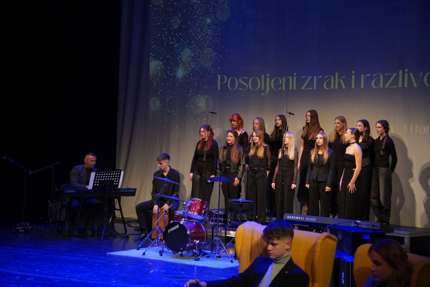 Božićni koncert Gimnazije Josipa Slavenskog (45)