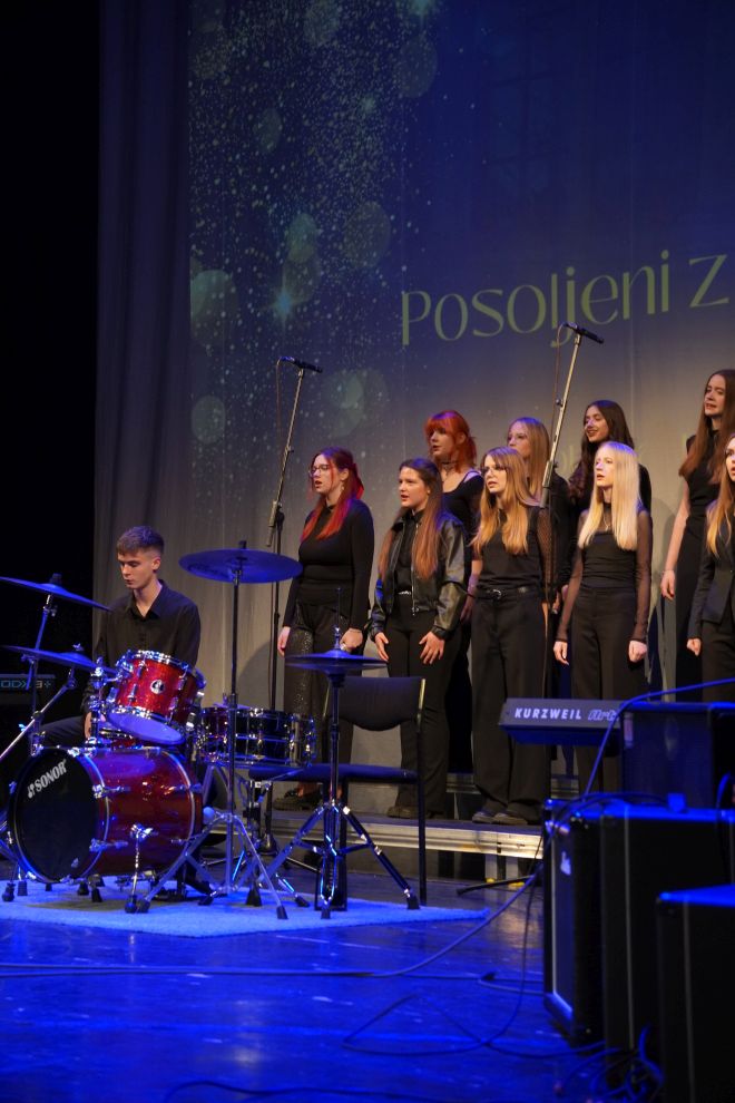 Božićni koncert Gimnazije Josipa Slavenskog (47)