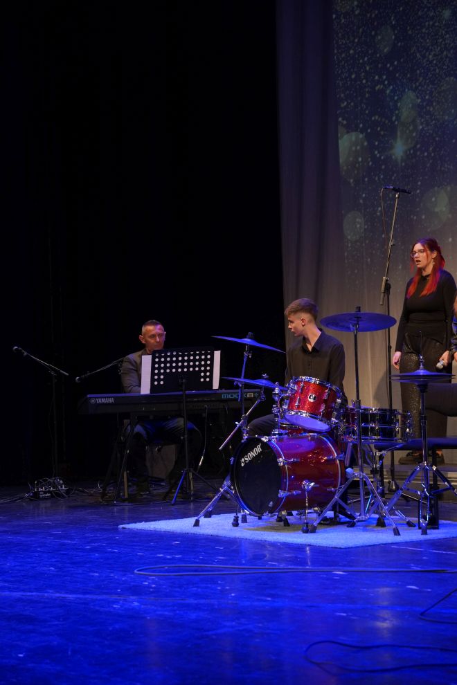 Božićni koncert Gimnazije Josipa Slavenskog (48)