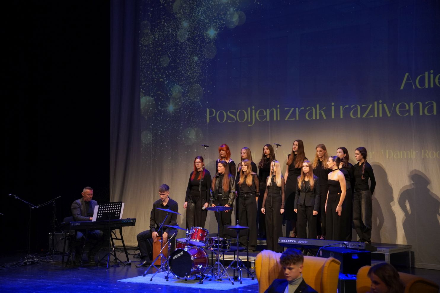 Božićni koncert Gimnazije Josipa Slavenskog (51)