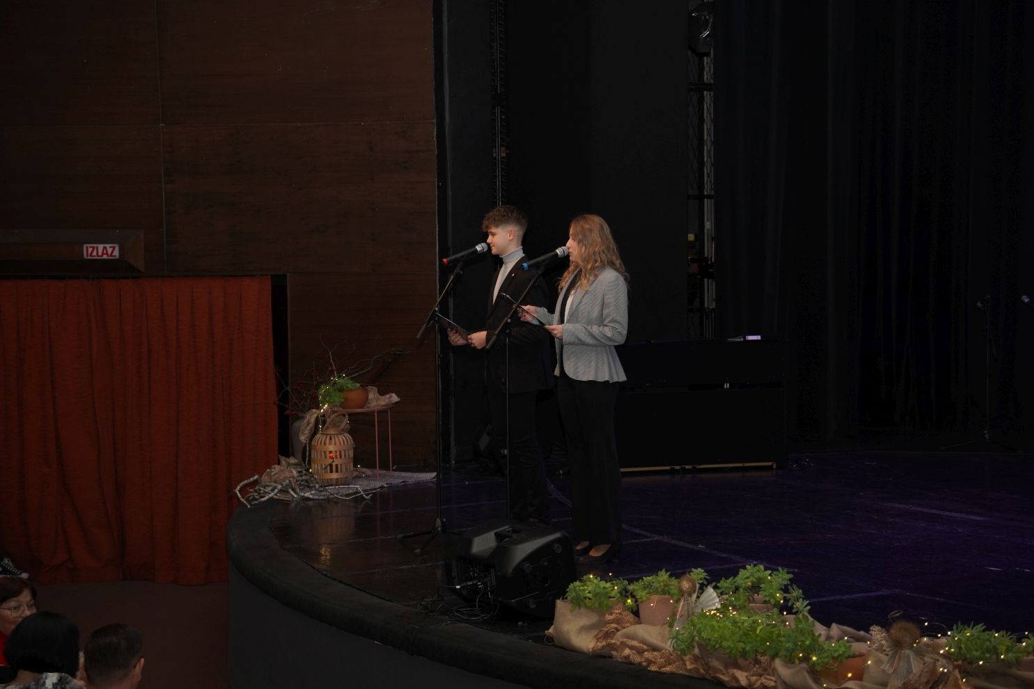 Božićni koncert Gimnazije Josipa Slavenskog (7)