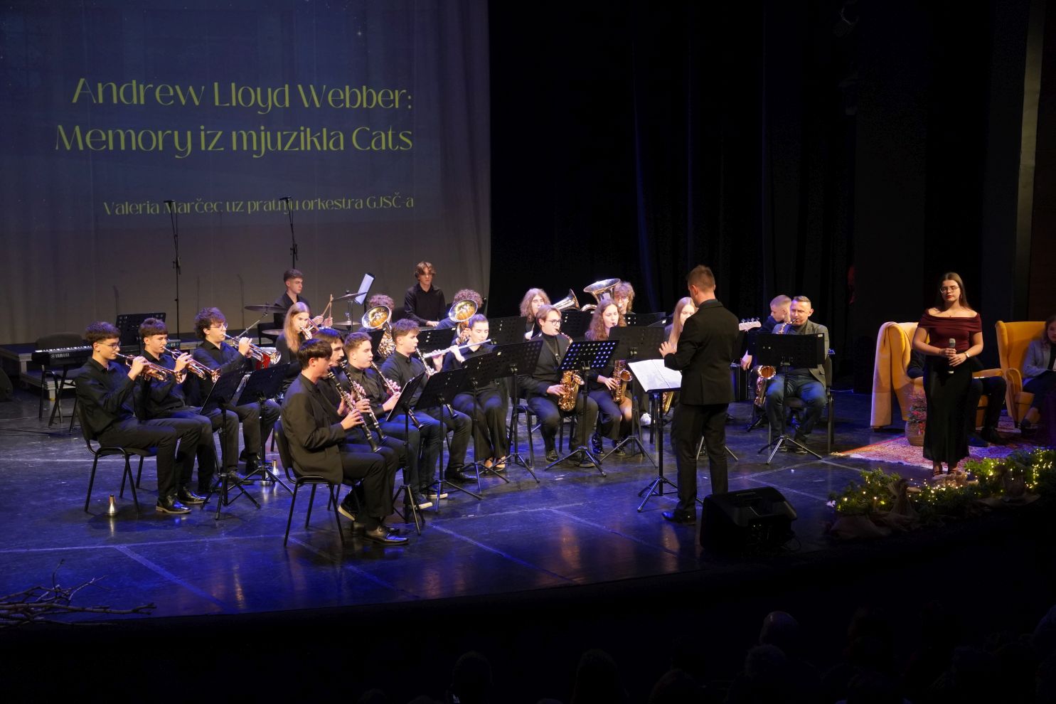 Božićni koncert Gimnazije Josipa Slavenskog (83)