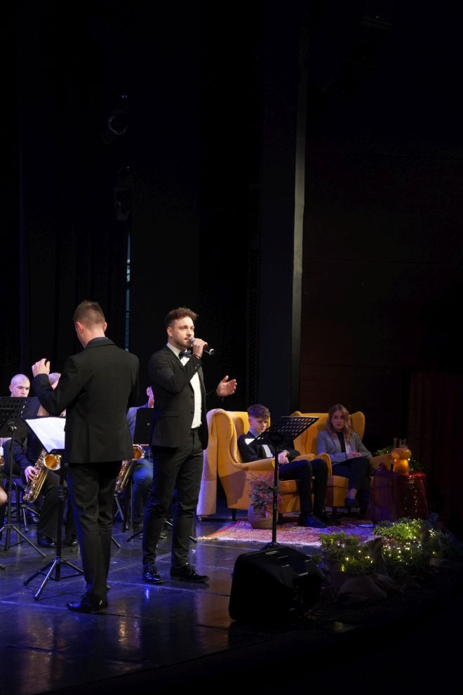 Božićni koncert Gimnazije Josipa Slavenskog (87)