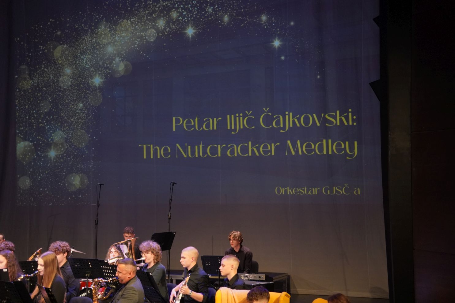 Božićni koncert Gimnazije Josipa Slavenskog (93)