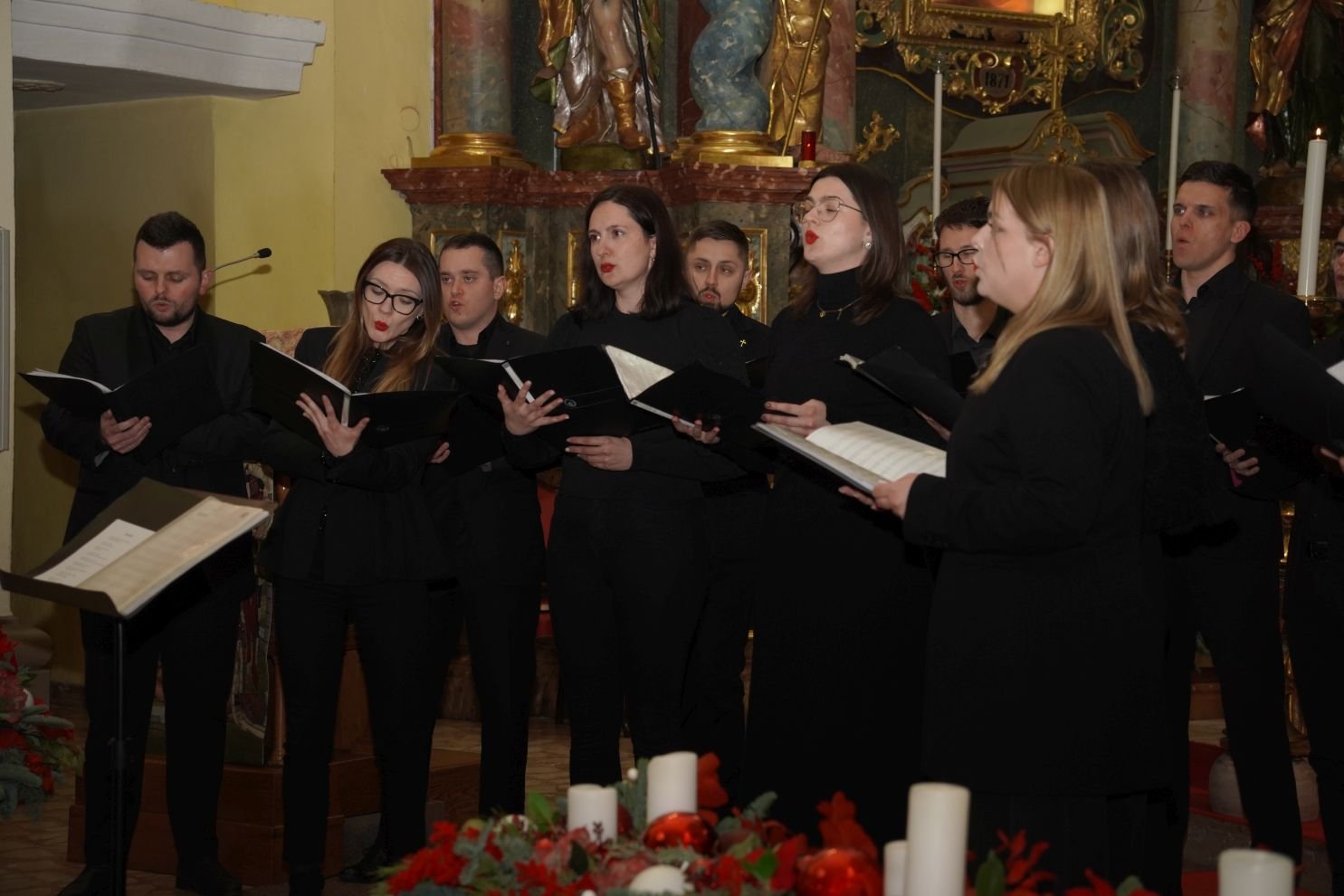 Božićni koncert Pučki pivači KBF-a crkva svetog Nikole Čakovec zbor pjevanje nastup (12)