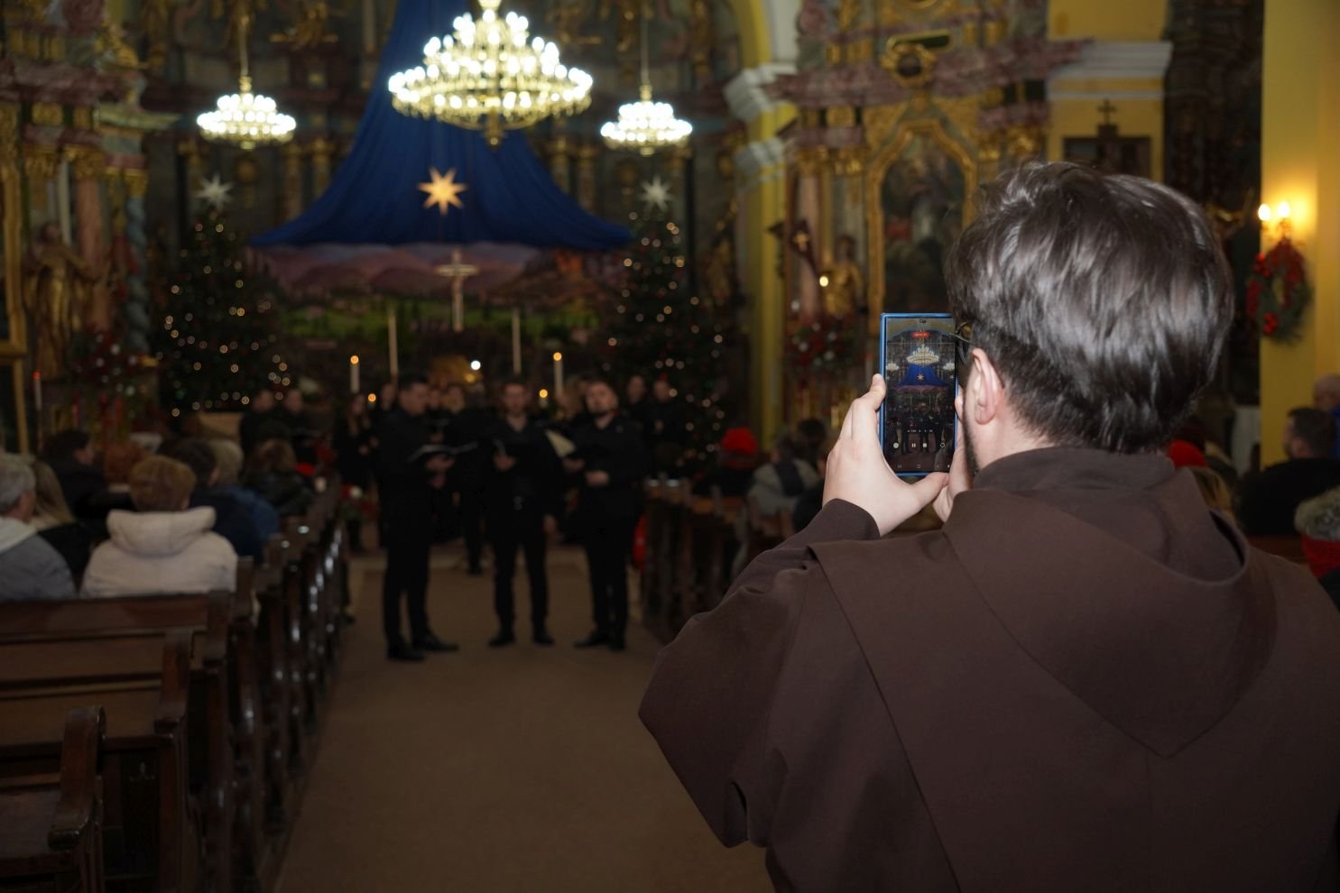 Božićni koncert Pučki pivači KBF-a crkva svetog Nikole Čakovec zbor pjevanje nastup (20)