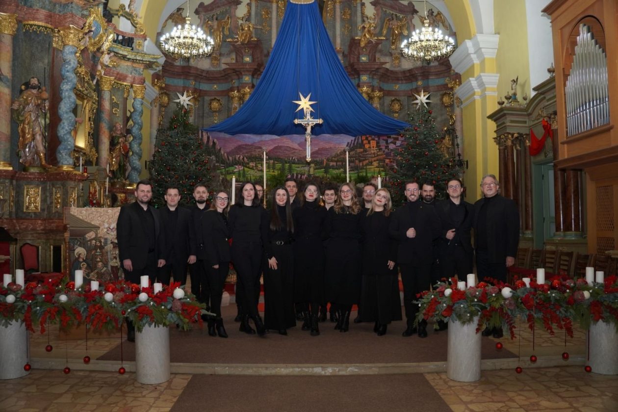 Božićni koncert Pučki pivači KBF-a crkva svetog Nikole Čakovec zbor pjevanje nastup (27)