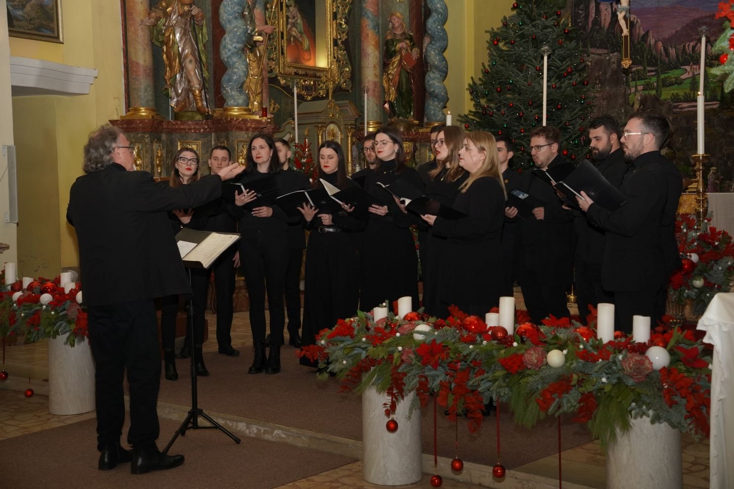Božićni koncert Pučki pivači KBF-a crkva svetog Nikole Čakovec zbor pjevanje nastup (5)