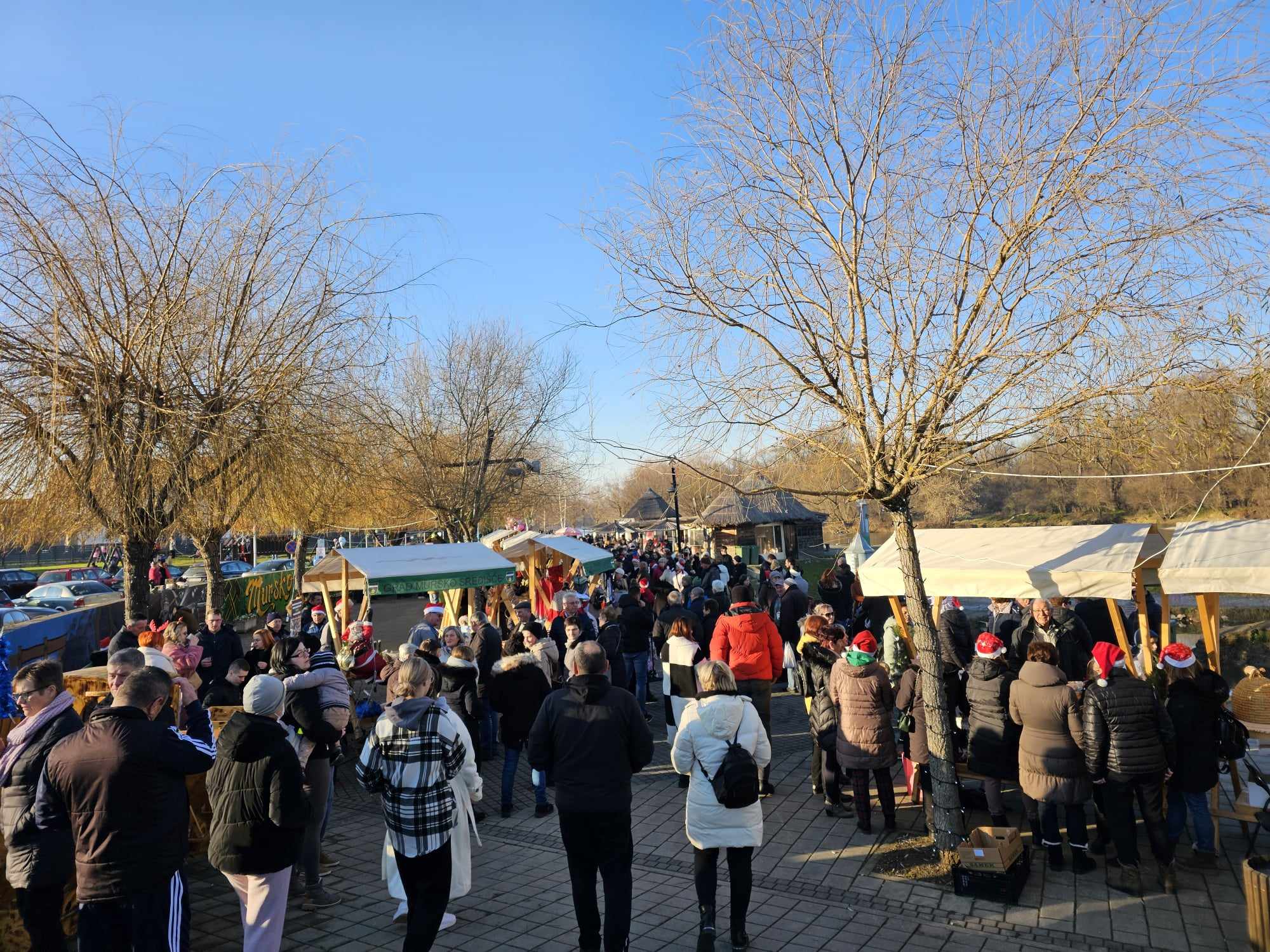 Božićni sajam 3 Božićni sajam 3