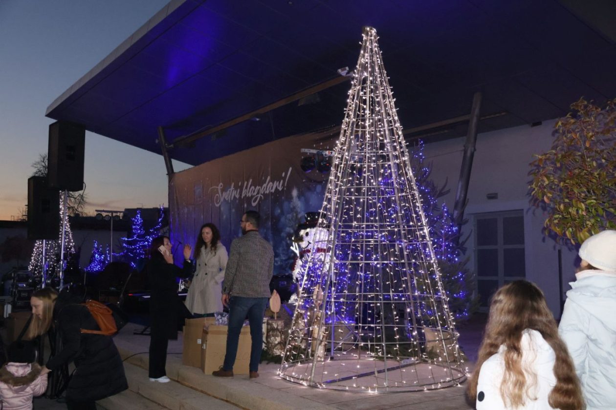 Božićni sajam, advent Prelog 2025 (12) Božićni sajam, advent Prelog 2025 (12)