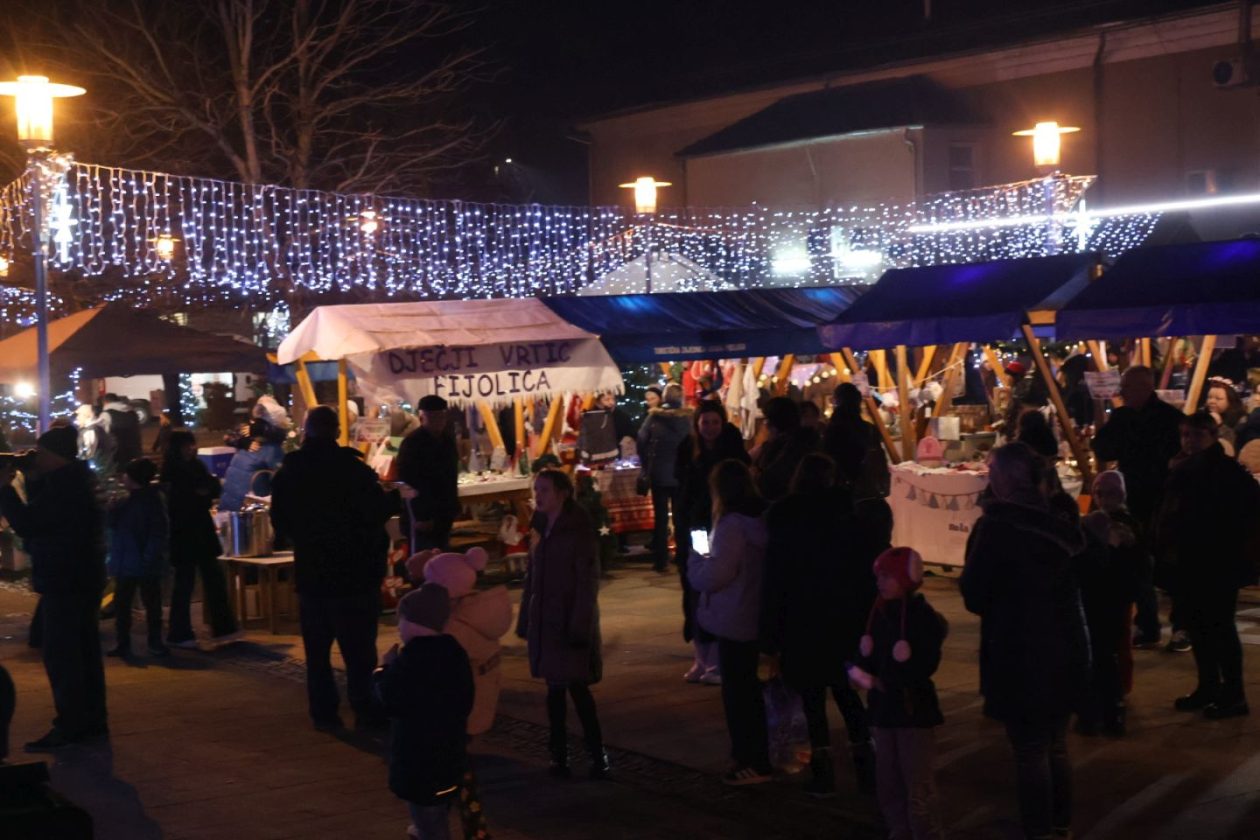 Božićni sajam, advent Prelog 2025 (4) Božićni sajam, advent Prelog 2025 (4)