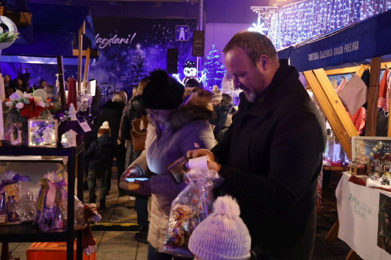 Božićni sajam, advent Prelog 2025 (41) Božićni sajam, advent Prelog 2025 (41)