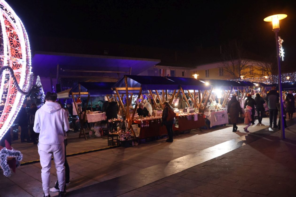 Božićni sajam, advent Prelog 2025 (94) Božićni sajam, advent Prelog 2025 (94)