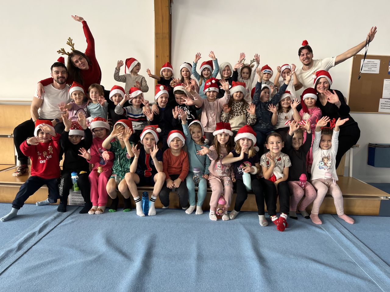 Božićni trening mališana DV Zvončić u SportHub-u (1)