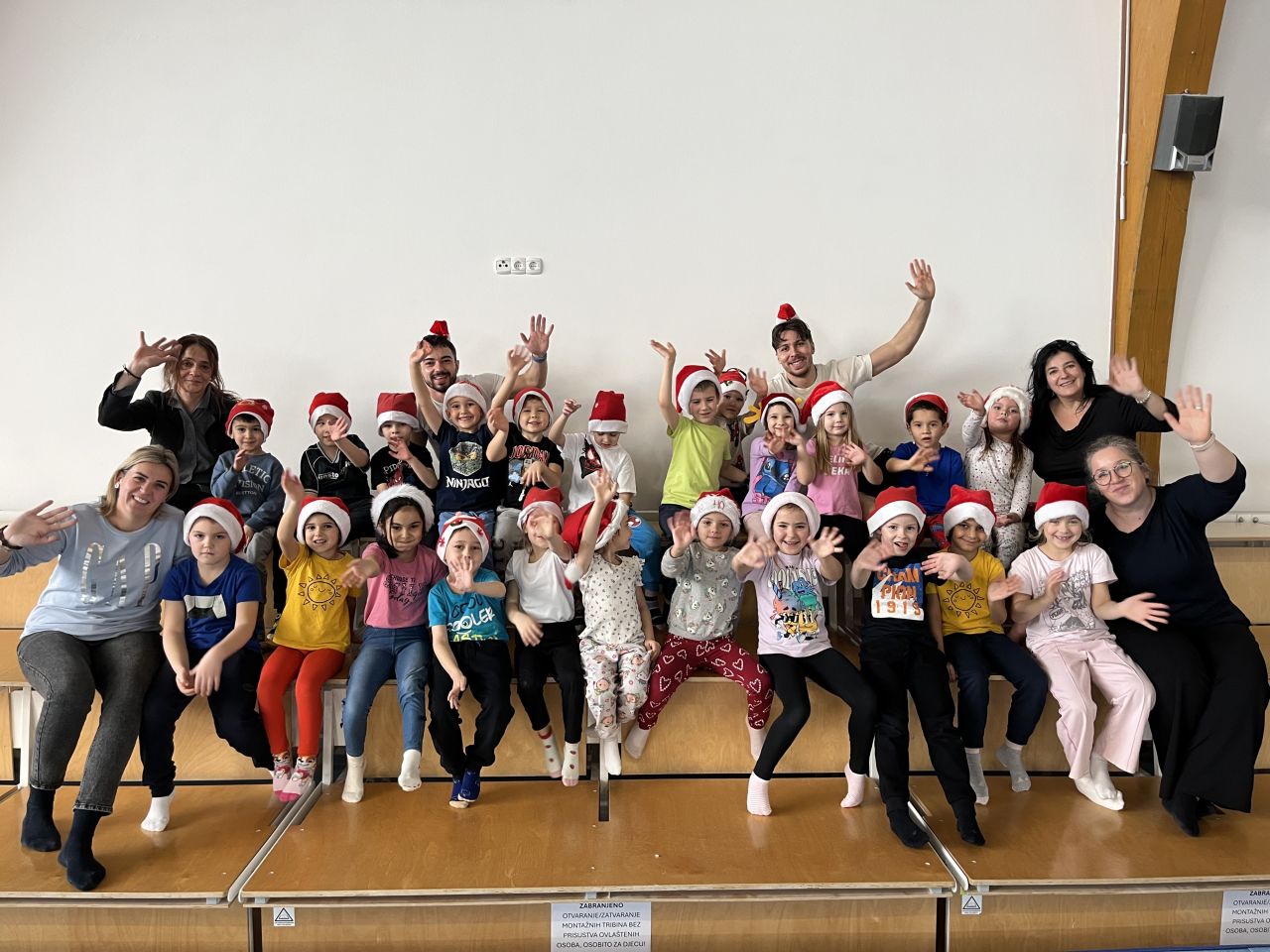 Božićni trening mališana DV Zvončić u SportHub-u (3)