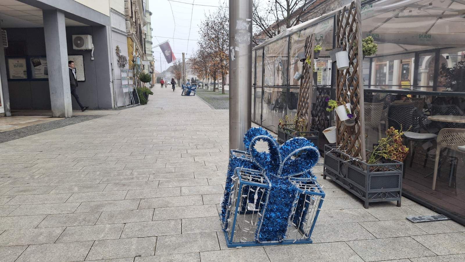 Božićni ukrasi u centru Čakovca (6)