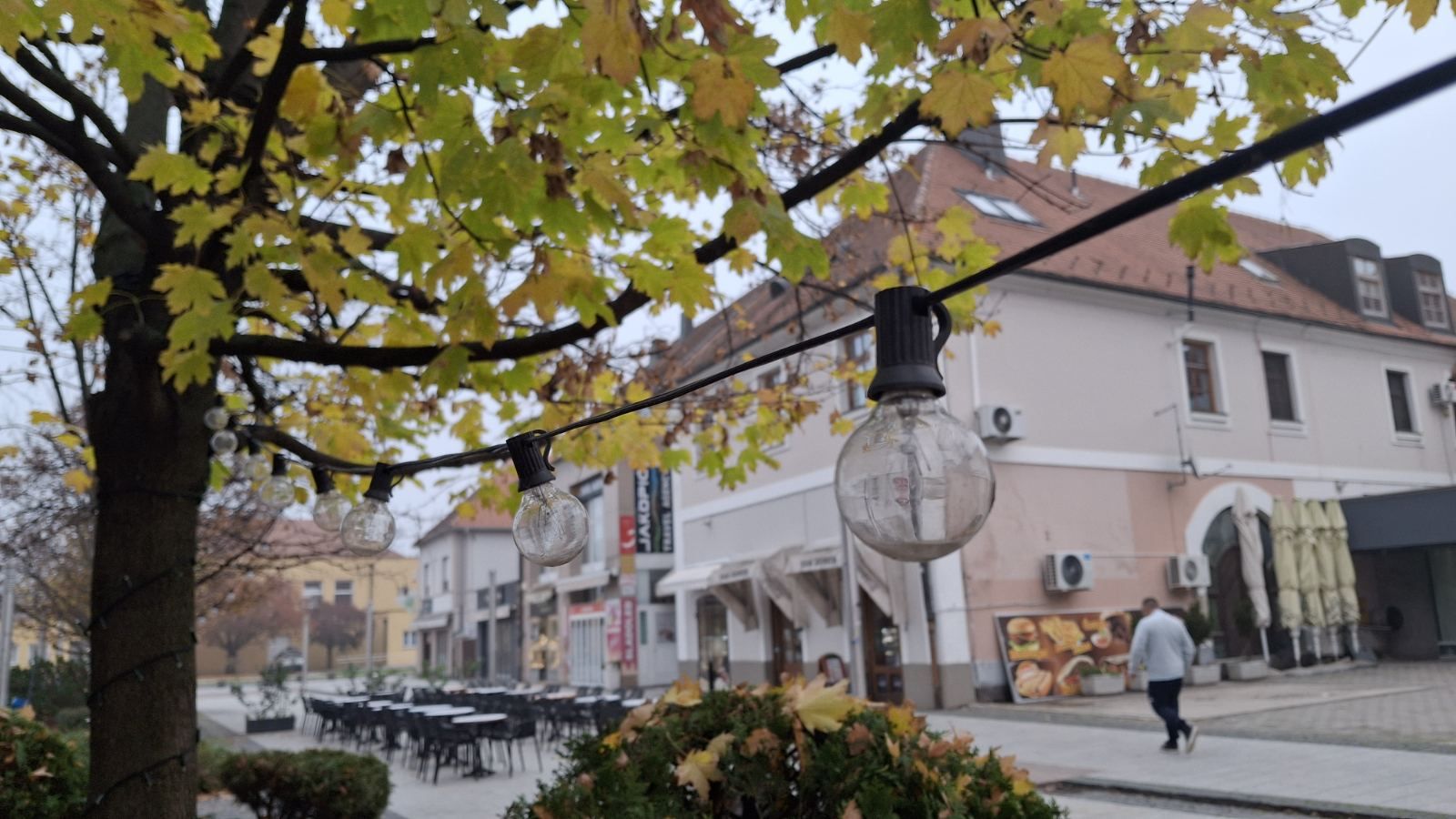 Božićni ukrasi u centru Čakovca (8)