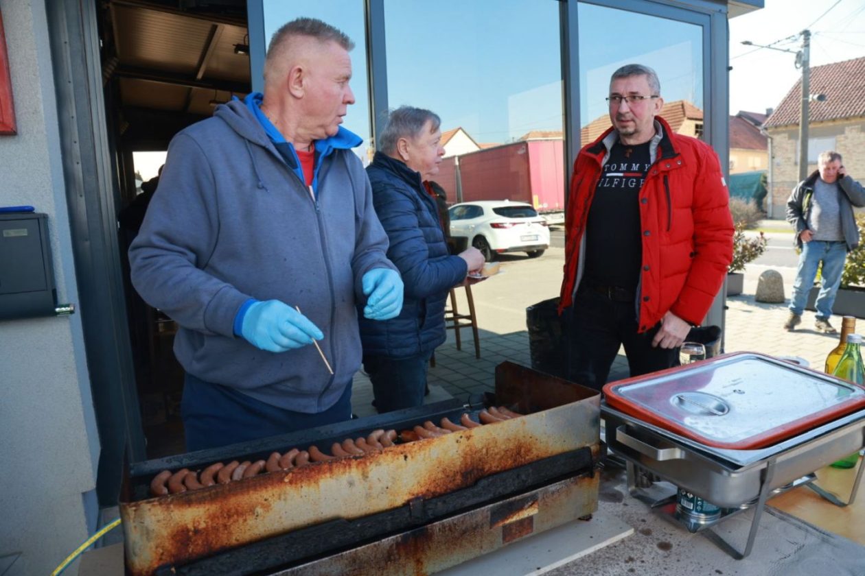 Božo pub Mala Subotica fašničko druženje (9) Božo pub Mala Subotica fašničko druženje (9)