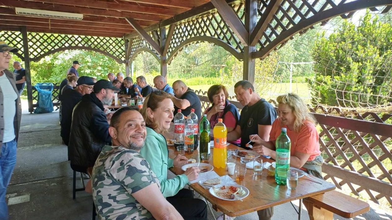 Branitelji sportske igre Bljesak (18) Branitelji sportske igre Bljesak (18)