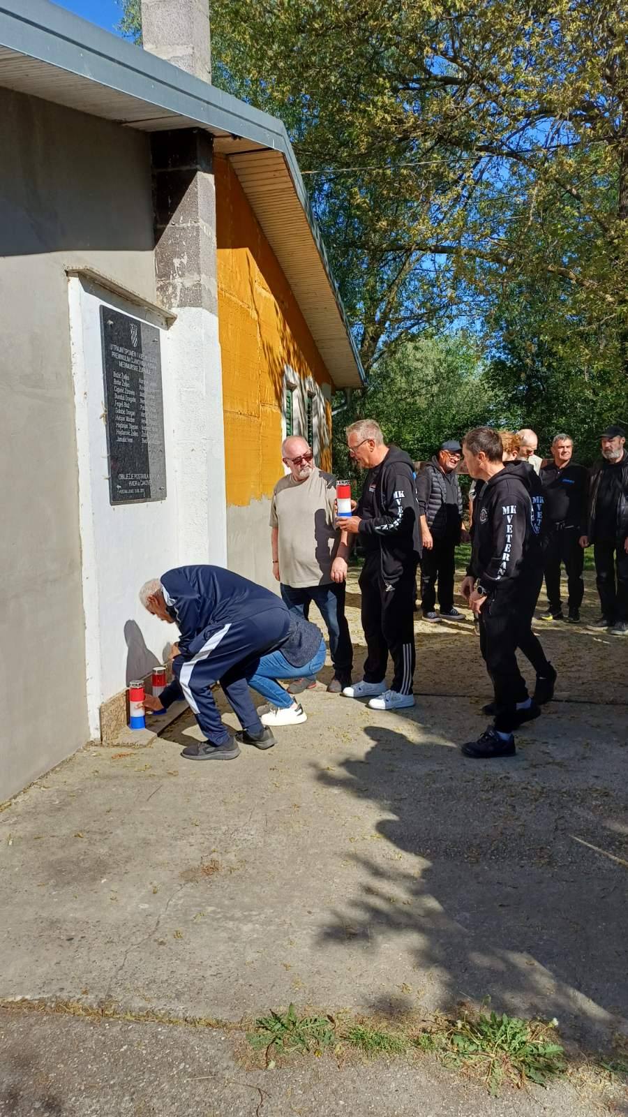 Branitelji sportske igre Bljesak (56) Branitelji sportske igre Bljesak (56)
