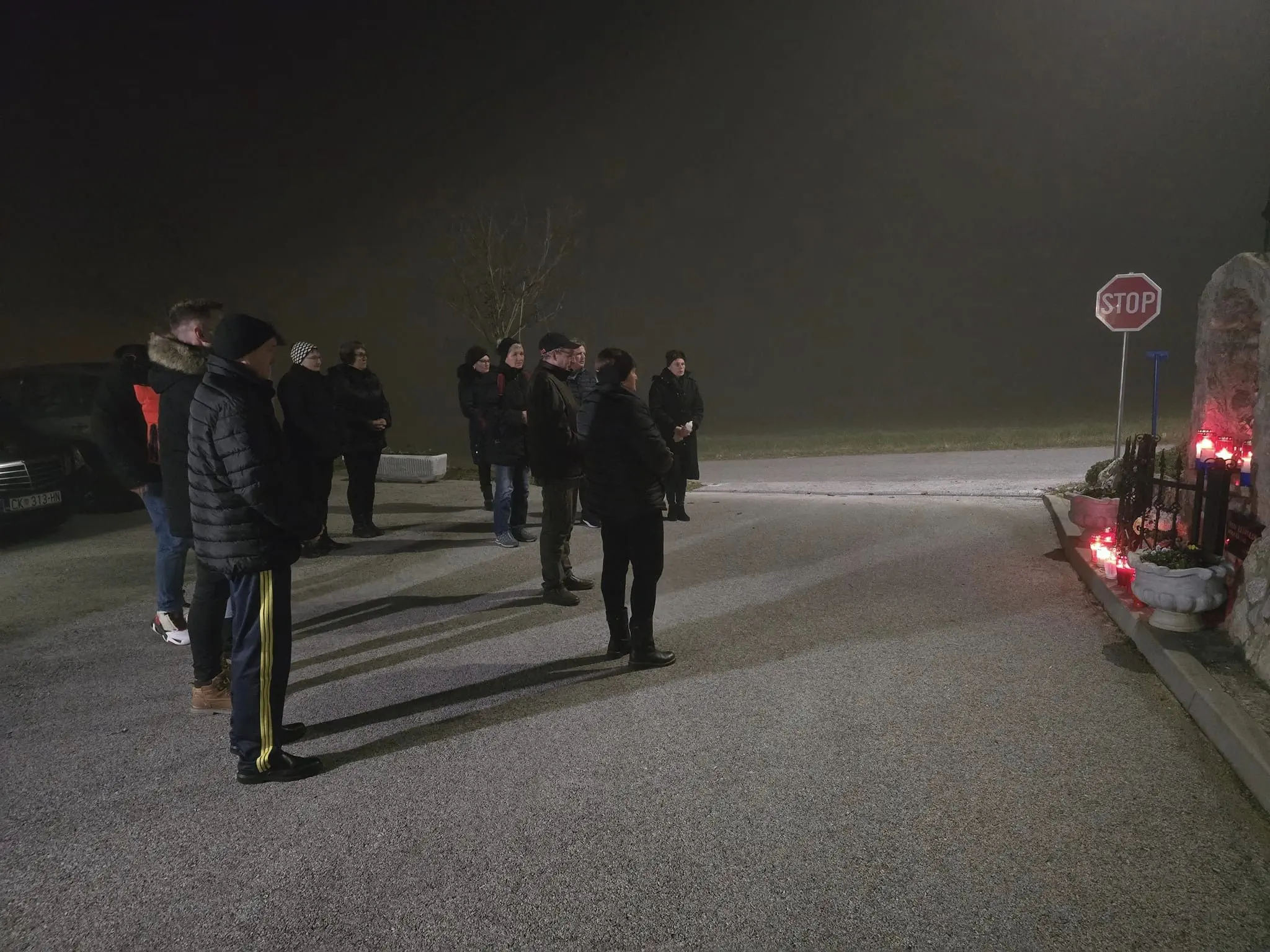 Branitelji u Selnici i Praporčanu odali počast žrtvama Domovinskog rata i Vukovara (1) Branitelji u Selnici i Praporčanu odali počast žrtvama Domovinskog rata i Vukovara (1)