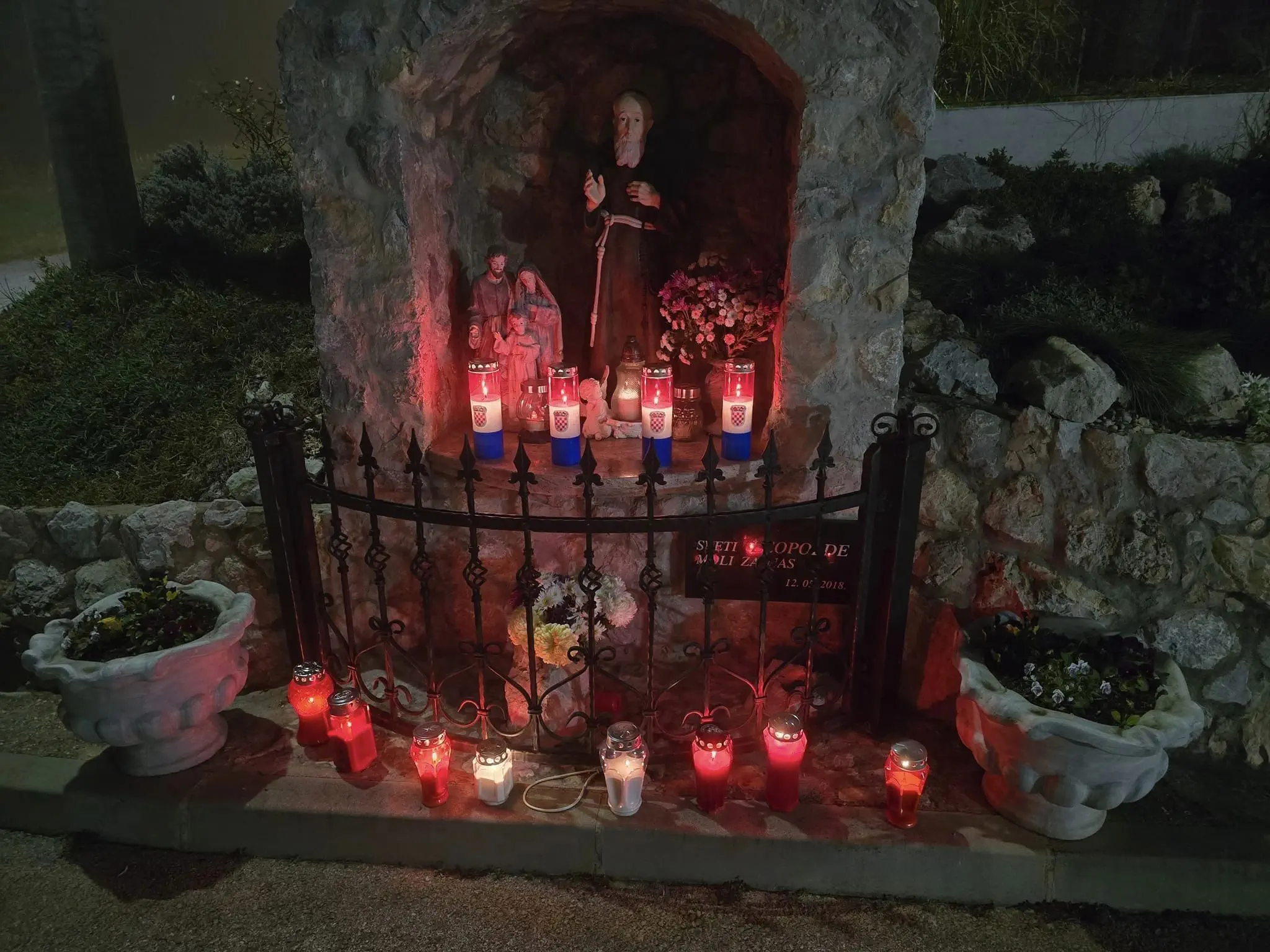 Branitelji u Selnici i Praporčanu odali počast žrtvama Domovinskog rata i Vukovara (2) Branitelji u Selnici i Praporčanu odali počast žrtvama Domovinskog rata i Vukovara (2)