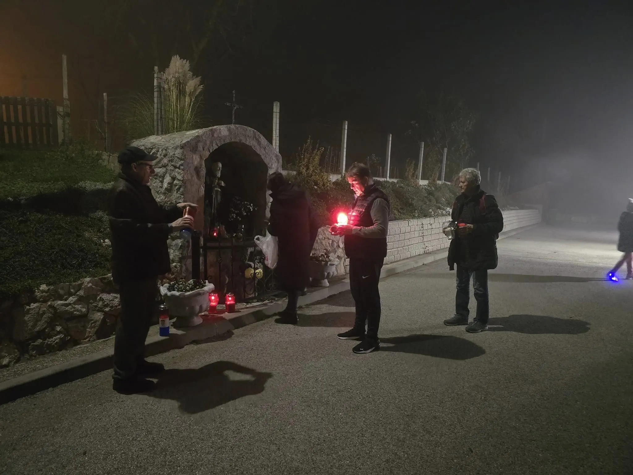 Branitelji u Selnici i Praporčanu odali počast žrtvama Domovinskog rata i Vukovara (3) Branitelji u Selnici i Praporčanu odali počast žrtvama Domovinskog rata i Vukovara (3)