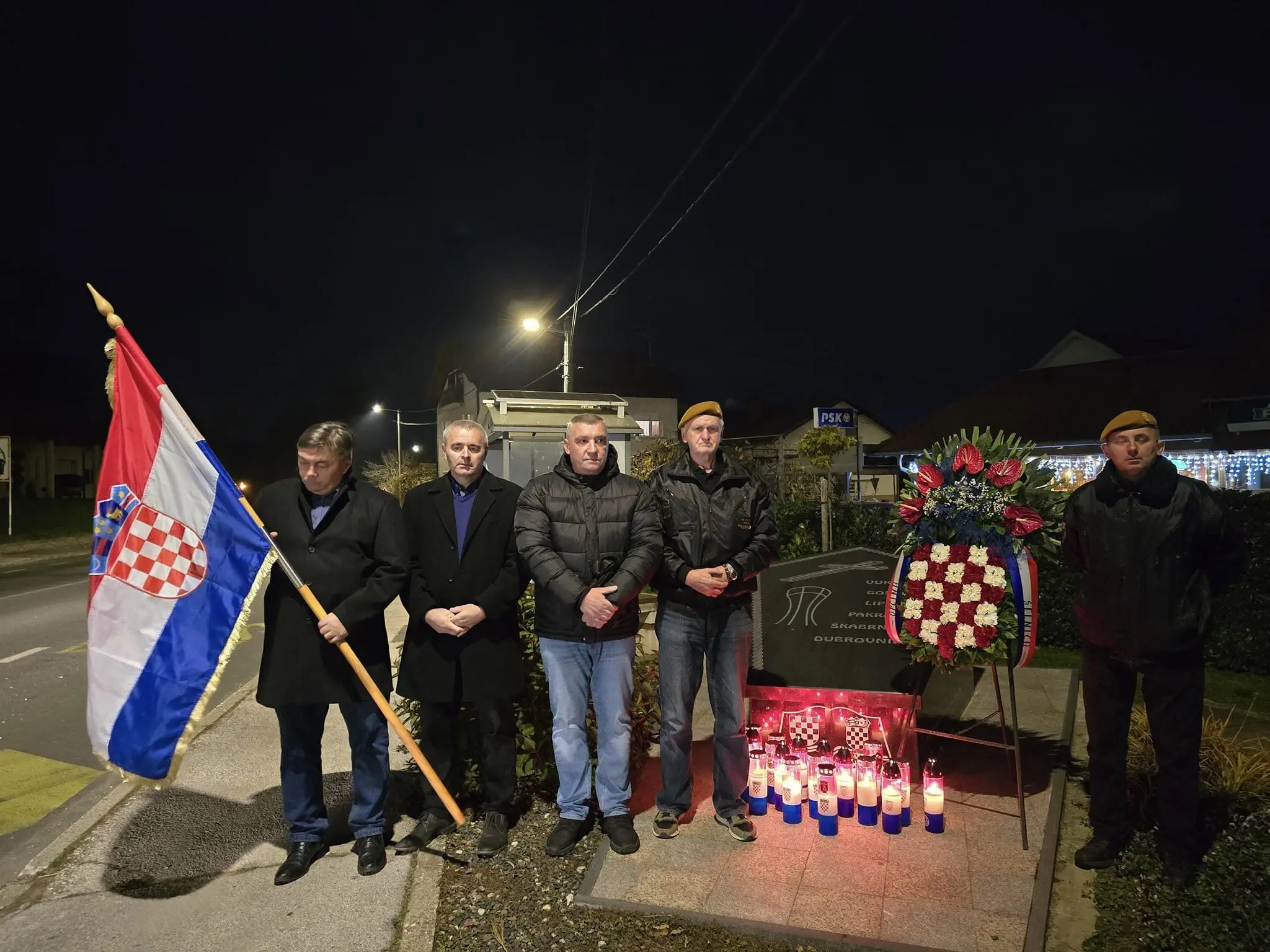 Branitelji u Selnici i Praporčanu odali počast žrtvama Domovinskog rata i Vukovara (7) Branitelji u Selnici i Praporčanu odali počast žrtvama Domovinskog rata i Vukovara (7)