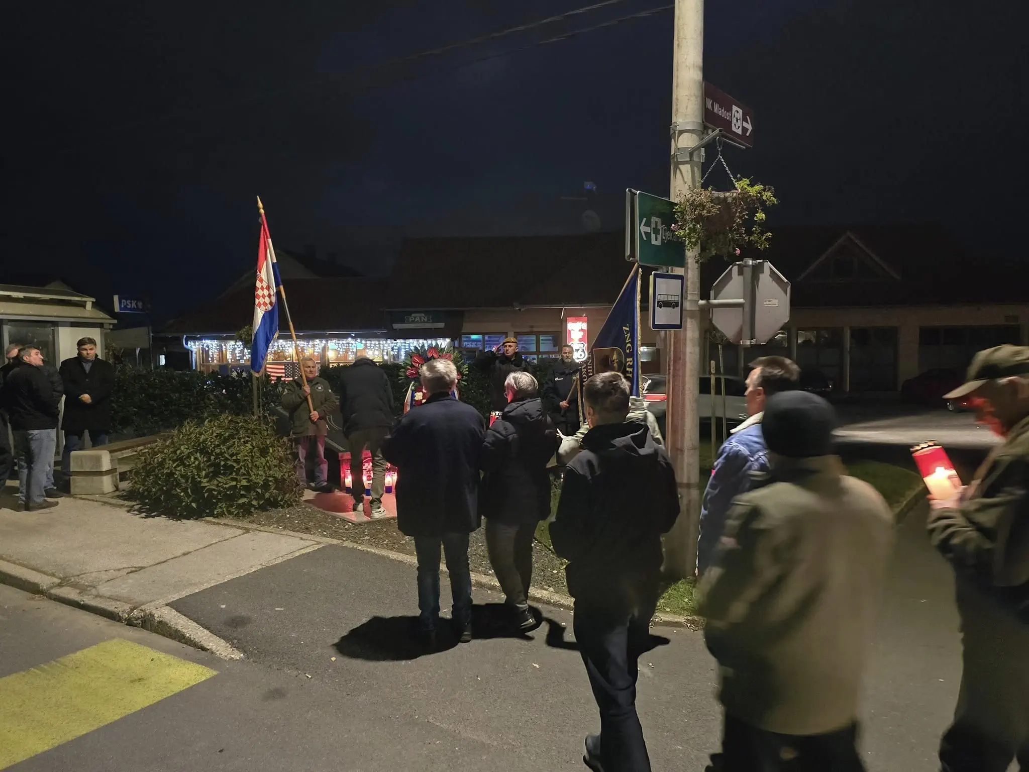 Branitelji u Selnici i Praporčanu odali počast žrtvama Domovinskog rata i Vukovara (9) Branitelji u Selnici i Praporčanu odali počast žrtvama Domovinskog rata i Vukovara (9)