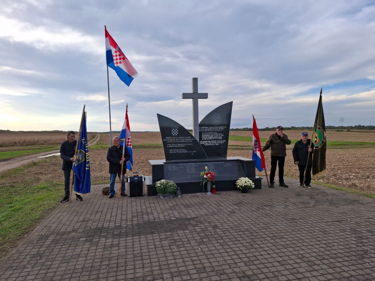 Branitelji zajedno, hr zastava (1)