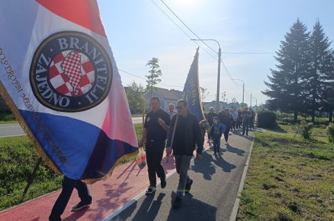 Branitelji zajedno, hr zastava (4) Branitelji zajedno, hr zastava (4)