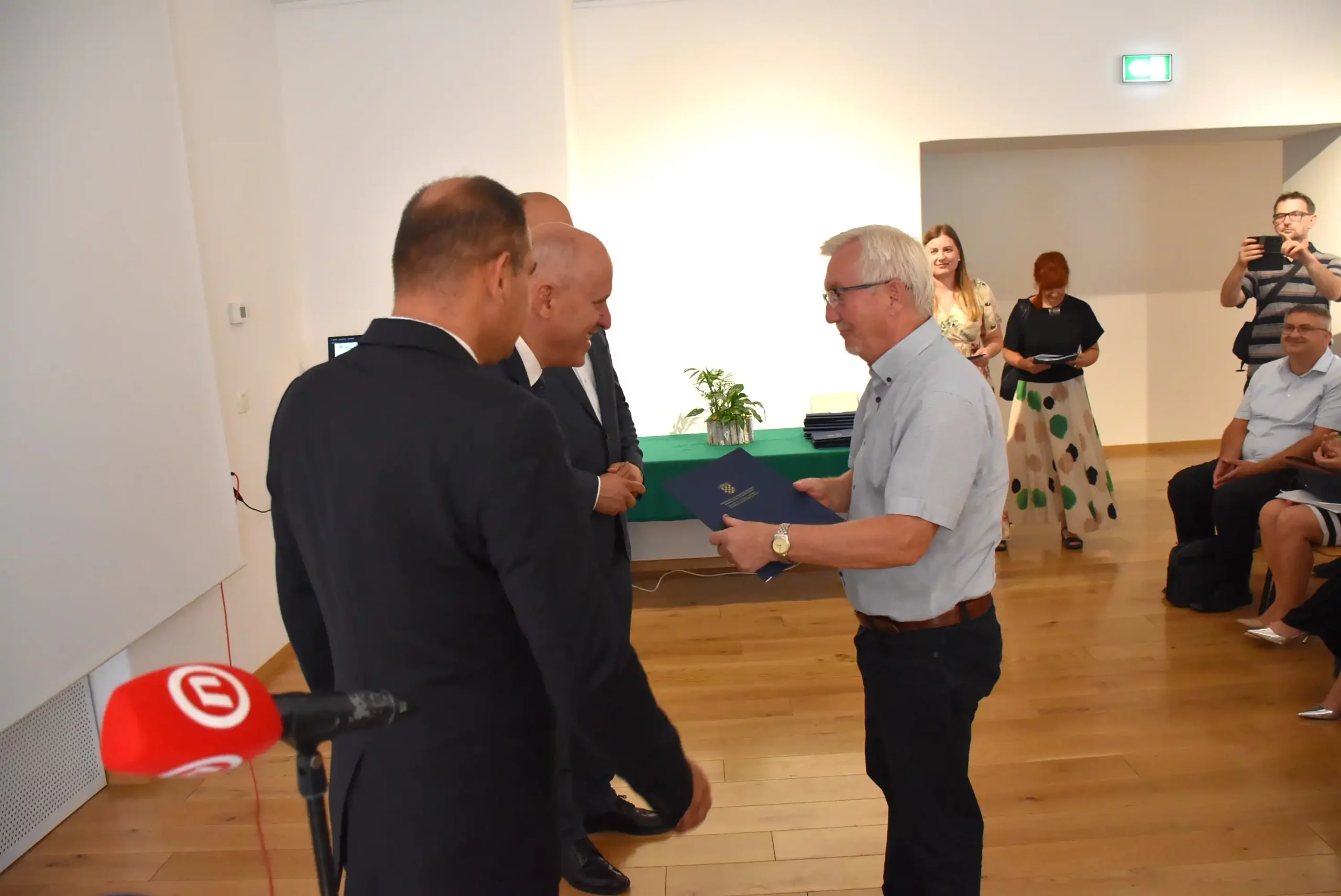 Branko Bačić podjela ugovora 2024 (11) Branko Bačić podjela ugovora 2024 (11)