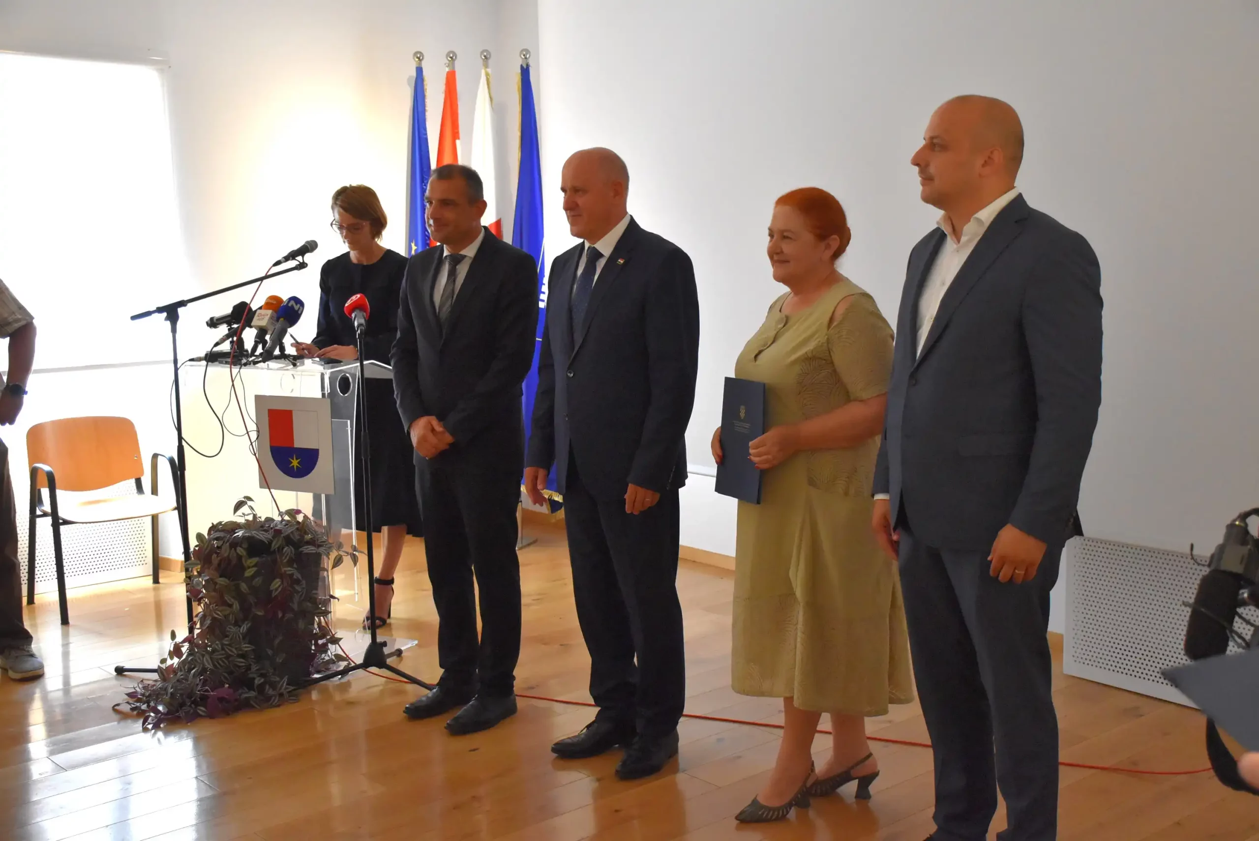 Branko Bačić podjela ugovora 2024 (15) Branko Bačić podjela ugovora 2024 (15)