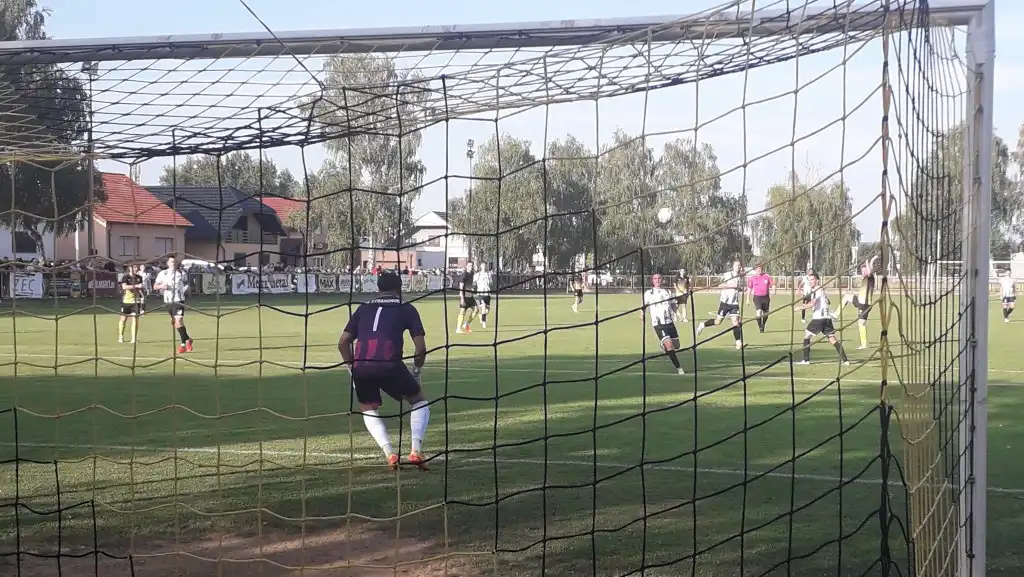 Bratstvo (SV) s četiri komada ispratilo Strahoninec (1)