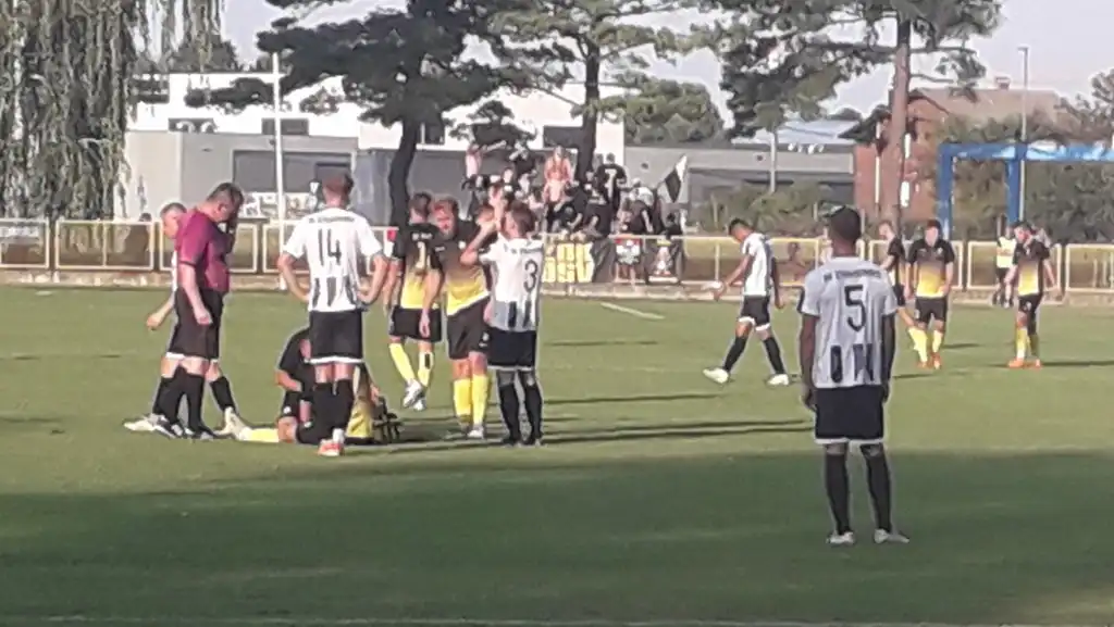 Bratstvo (SV) s četiri komada ispratilo Strahoninec (14)