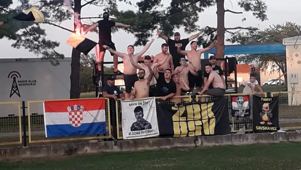 Bratstvo (SV) s četiri komada ispratilo Strahoninec (21)