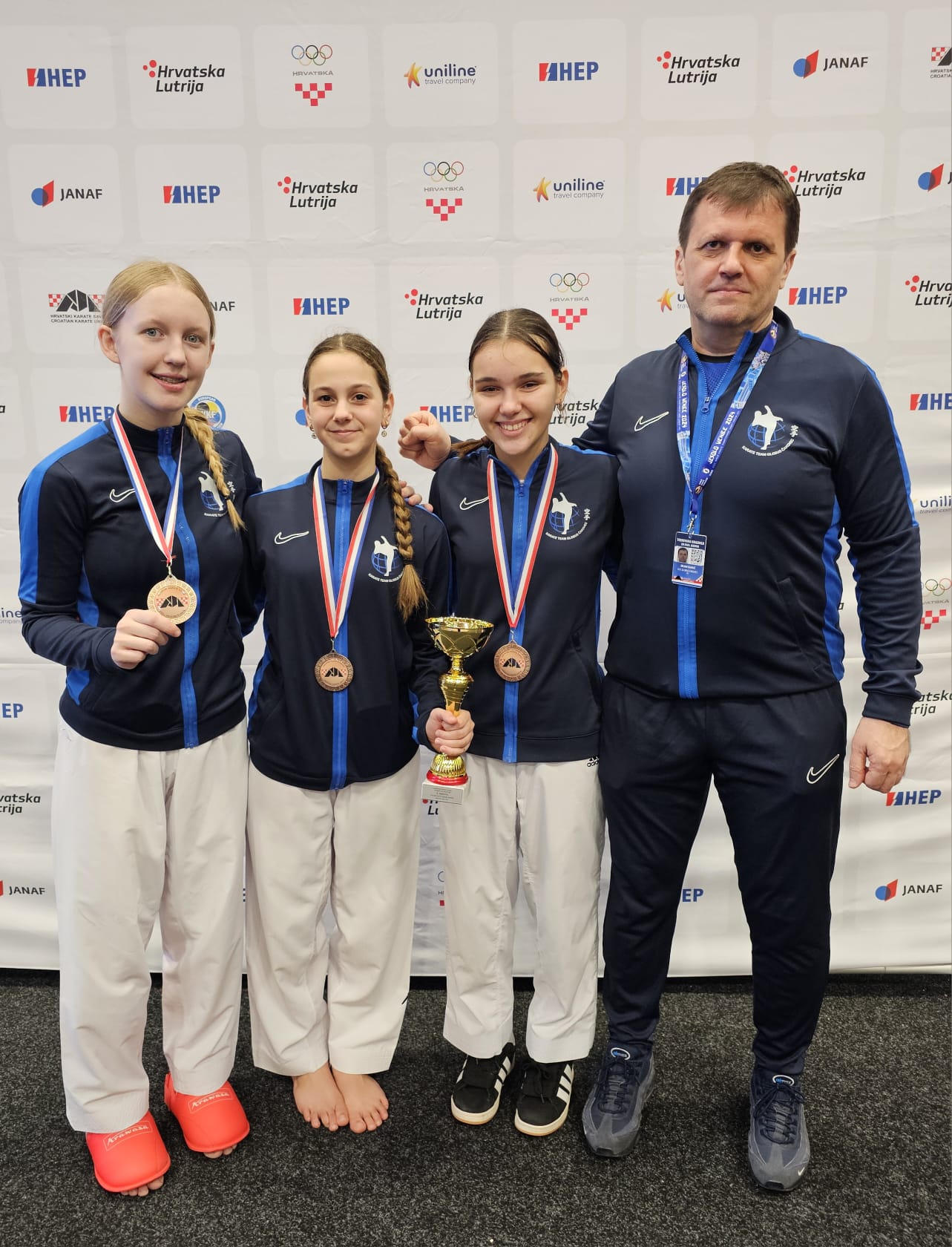 Brončane mlađe kadetkinje