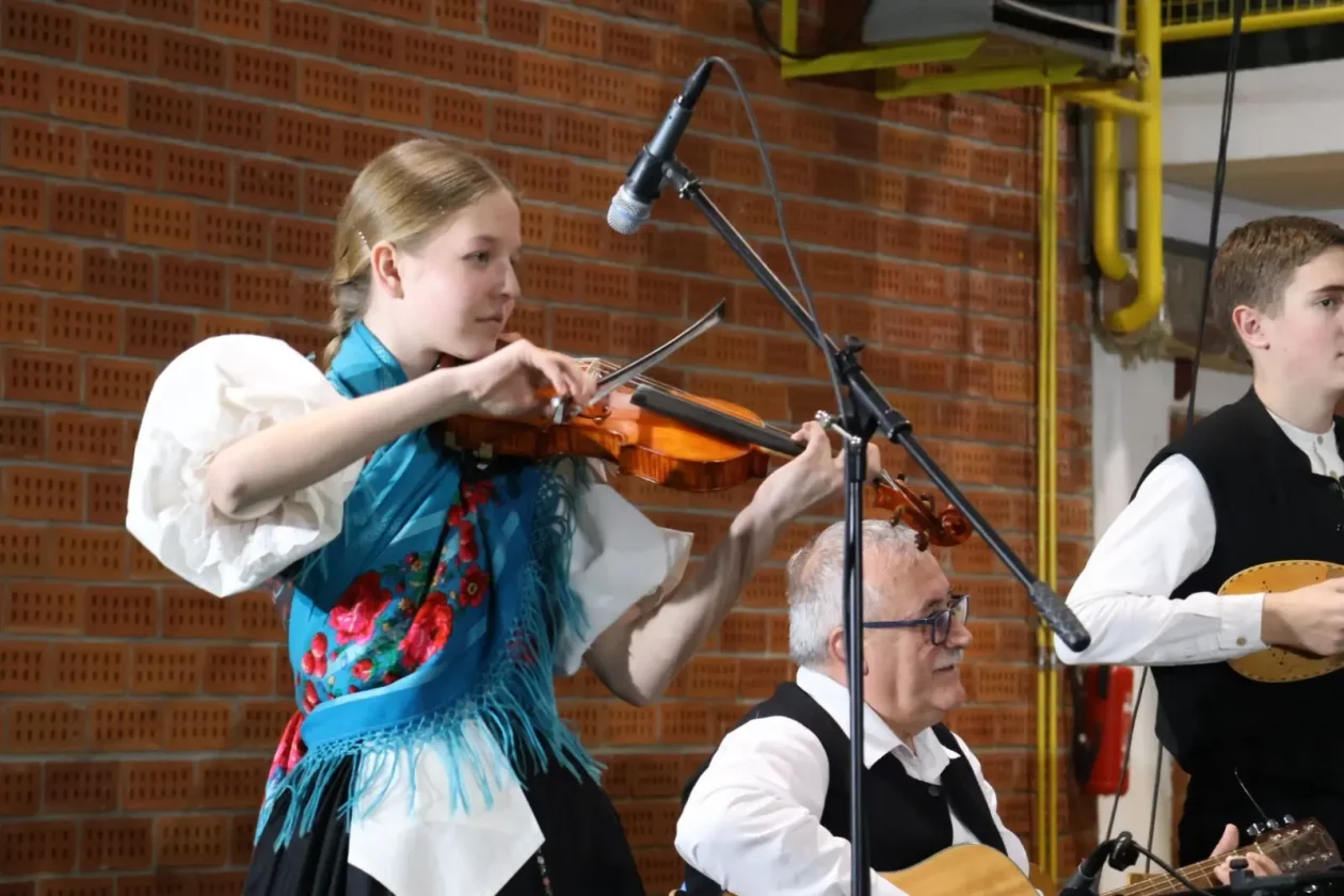 Bruna Rusak, Donja Dubrava, violina (2)