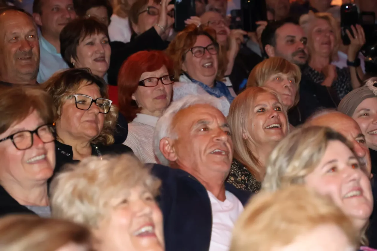 ČAKOVEC Evergreeni za Katružu (101)