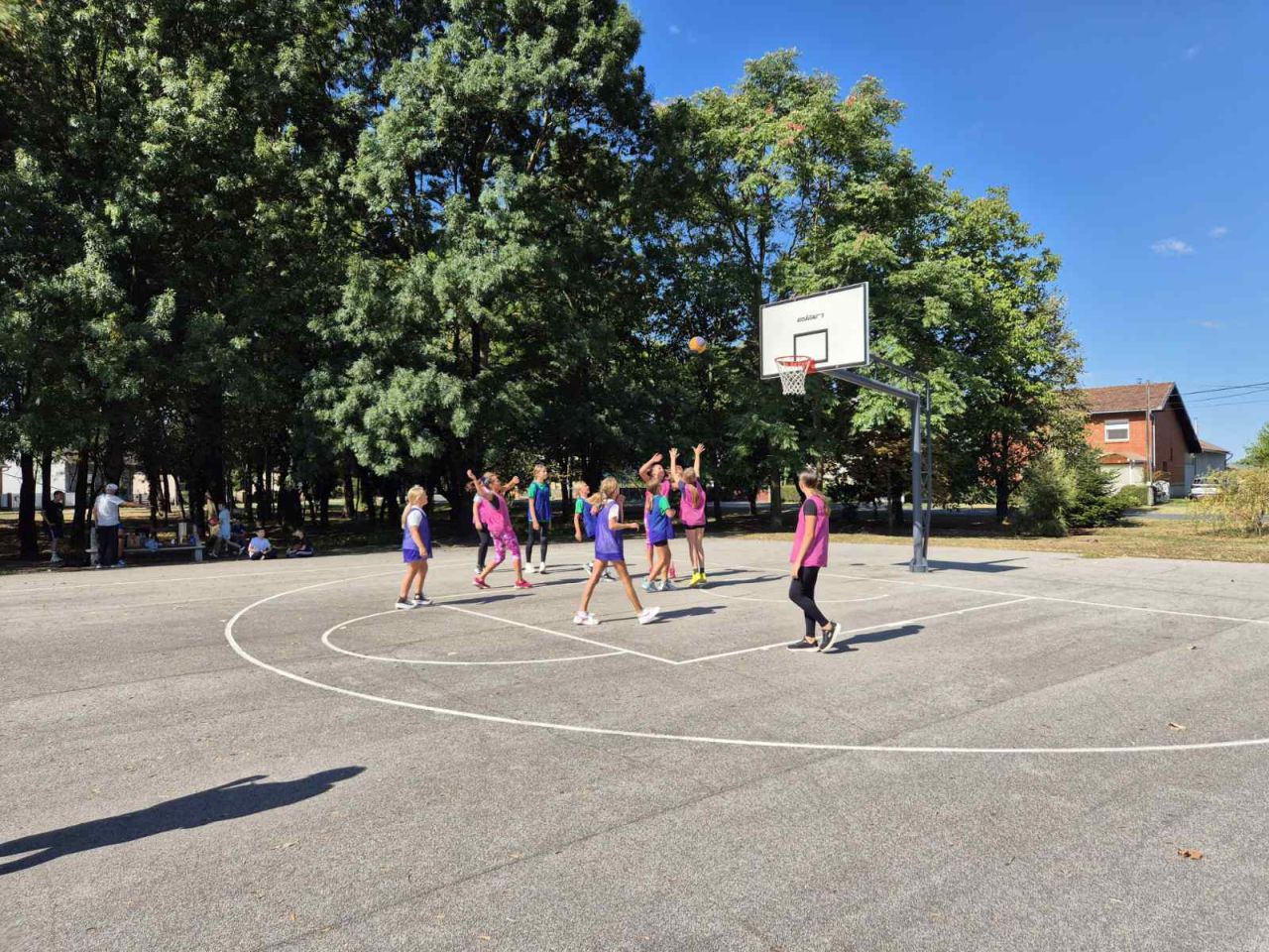 ČAKOVEC Ljetni sportski kampovi „Svaki tjedan sport jedan“ okupili djecu na košarci, squashu i rukometu (1)