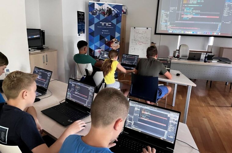 ČAKOVEC MIK i MIS organizirali besplatne ljetne STEM radionice za djecu i mlade (2)