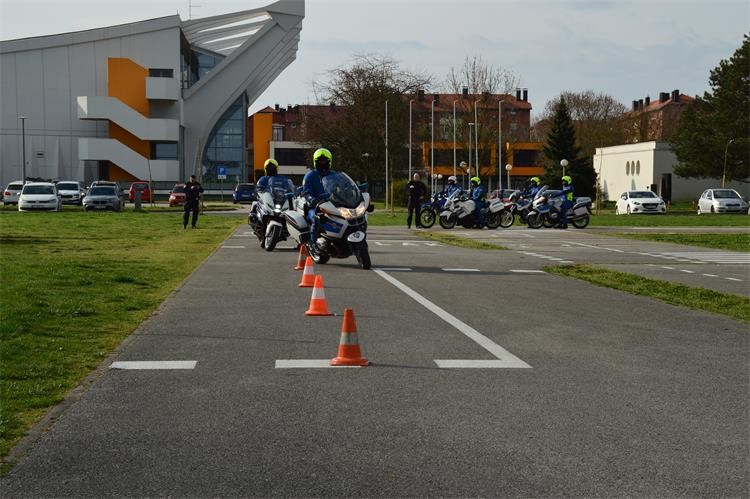 ČAKOVEC Međimurska policija odradila tradicionalnu obuku motociklista (2) ČAKOVEC Međimurska policija odradila tradicionalnu obuku motociklista (7)