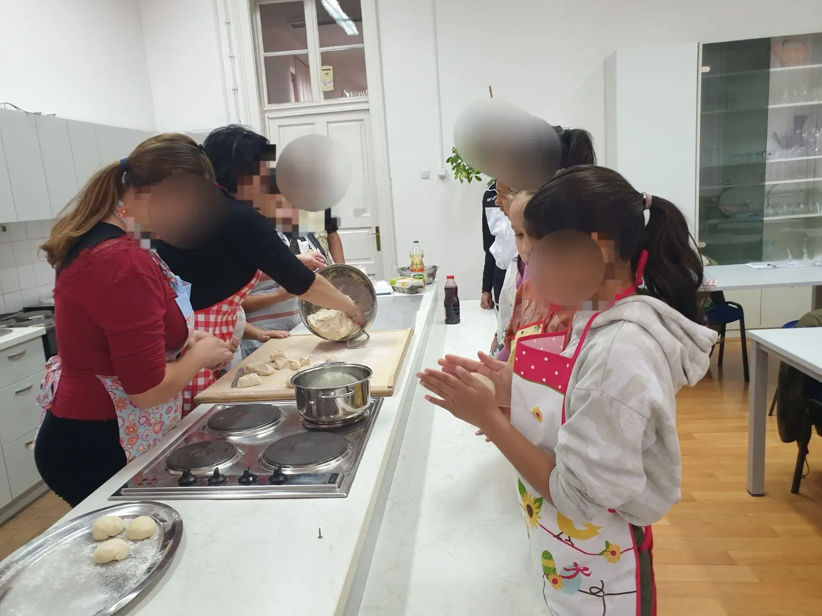 ČAKOVEC Mladi izradili i ispekli klipiće na kulinarskoj radionici (2)