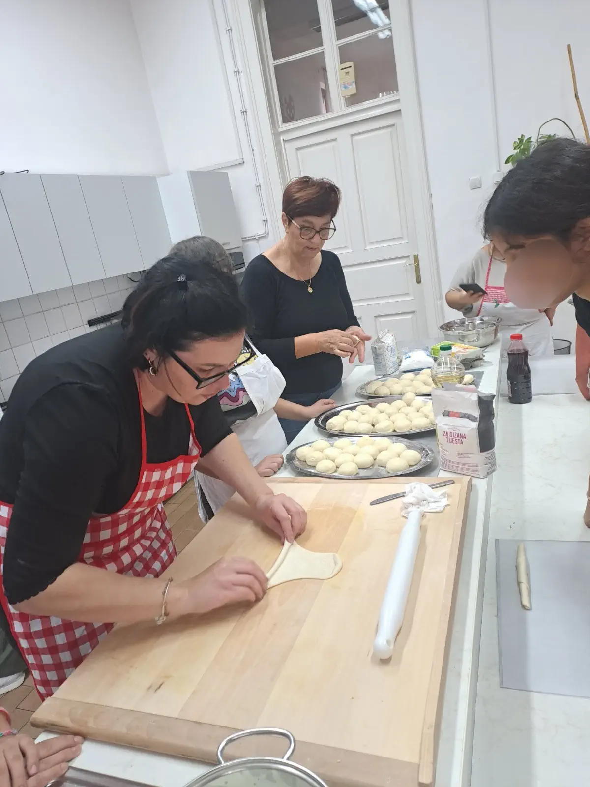 ČAKOVEC Mladi izradili i ispekli klipiće na kulinarskoj radionici (4)