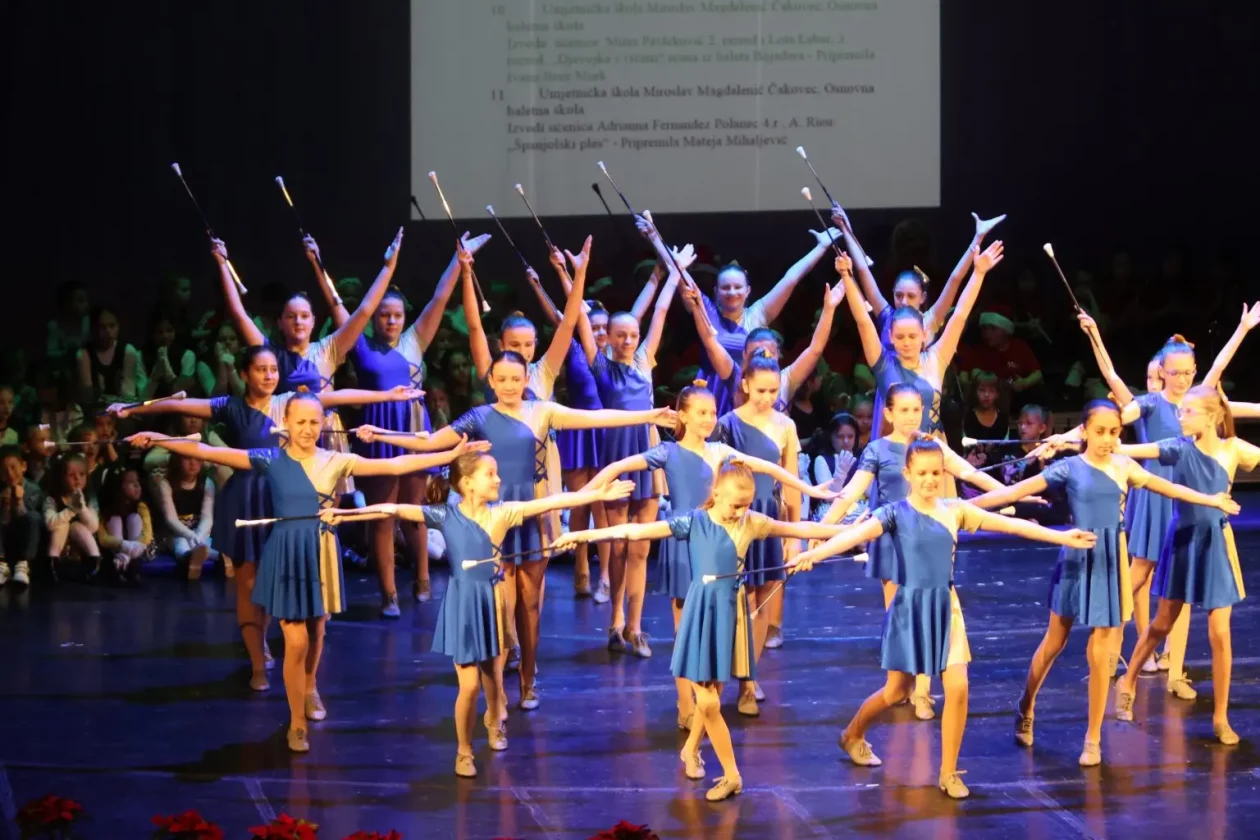 ČAKOVEC Održan koncert „I ja bih na more“ (11)