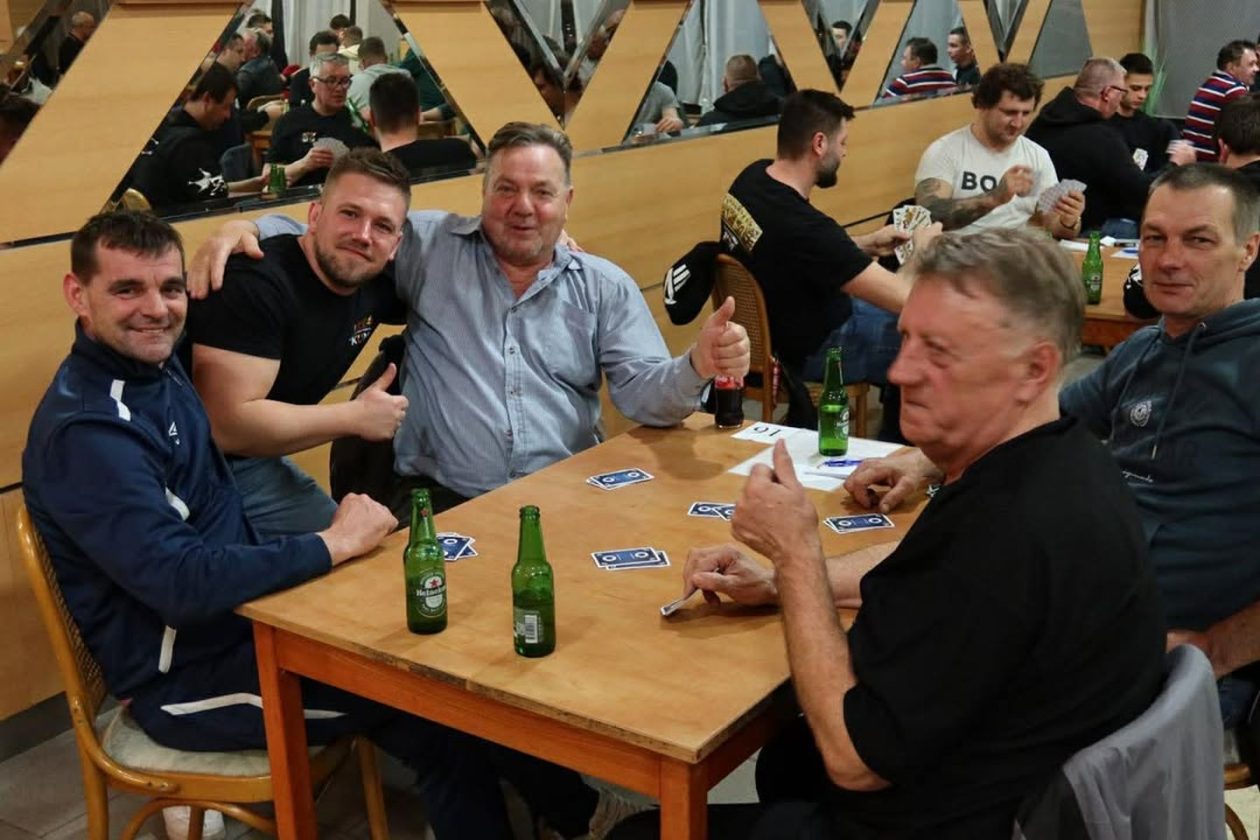 ČAKOVEC Par Brane i Bibi osvojili turnir u beli “KUM” (12) ČAKOVEC Par Brane i Bibi osvojili turnir u beli “KUM” (12)