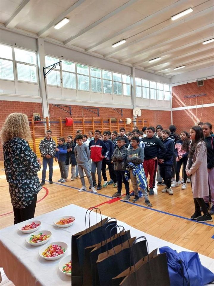 ČAKOVEC Petaši iz Macinca posjetili međimursku policiju u sklopu projekta Imam izbor (10)