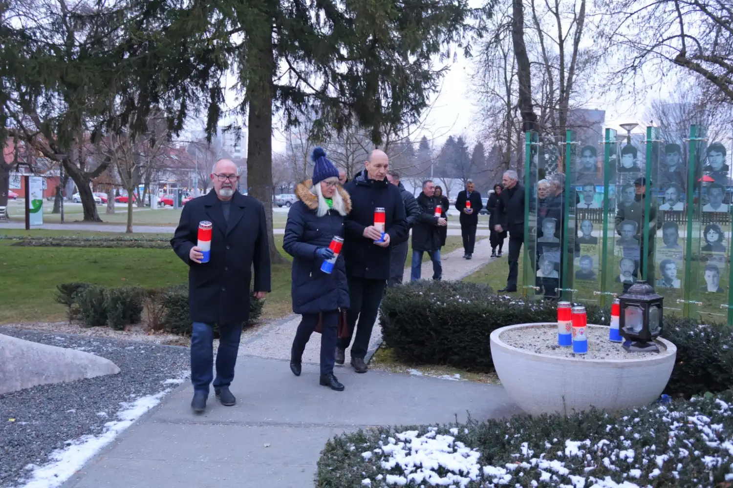 ČAKOVEC U Perivoju Zrinskih odana počast poginulim i nestalim braniteljima (4) ČAKOVEC U Perivoju Zrinskih odana počast poginulim i nestalim braniteljima (4)