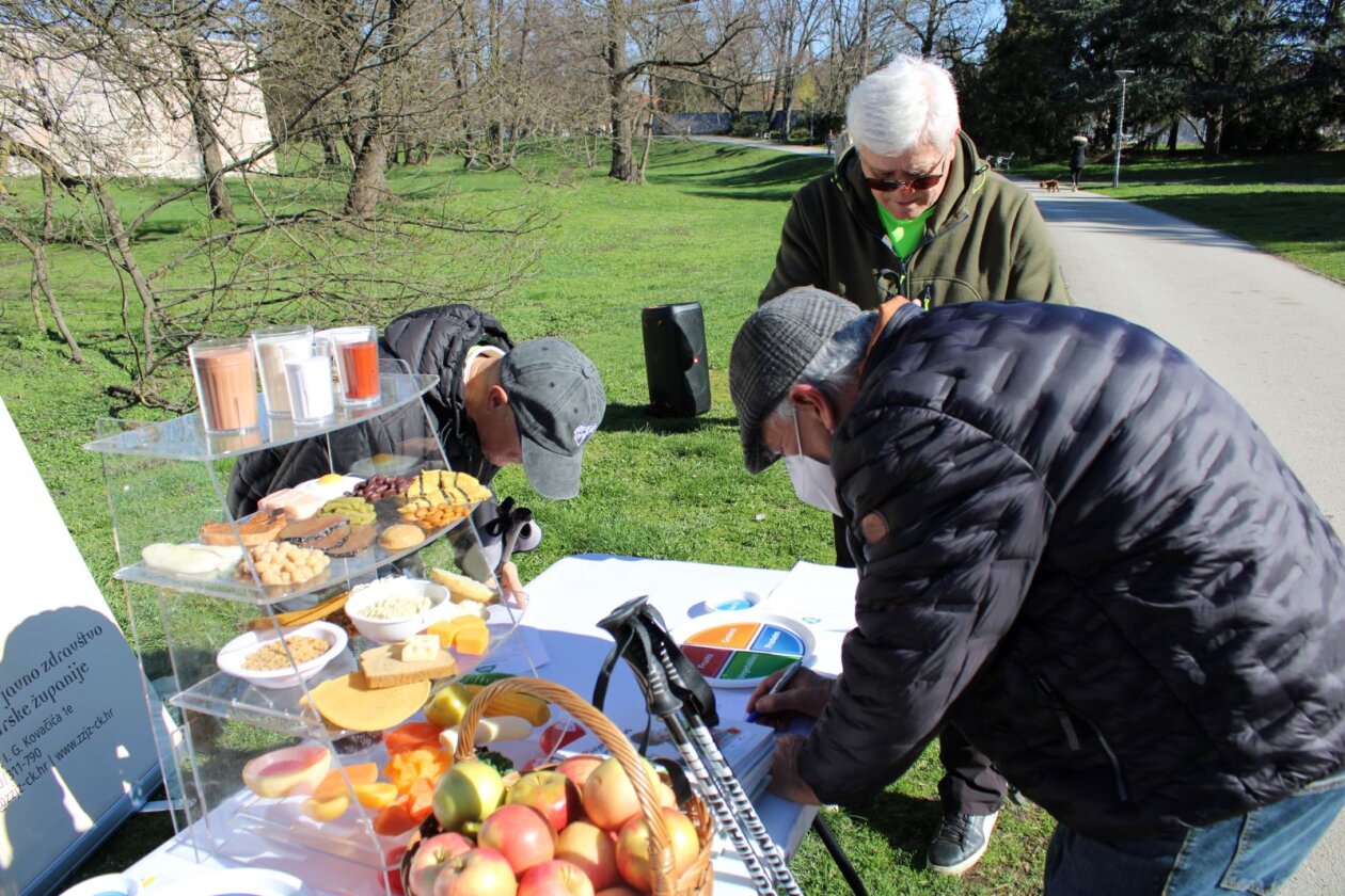 ČAKOVEC Volonteri u parku obilježili Hrvatski dan osviještenosti o debljini (11)